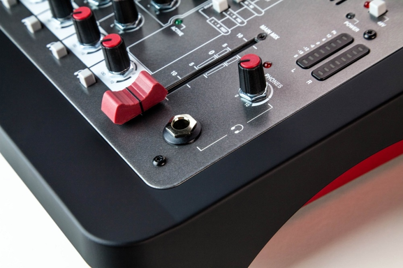 Allen&Heath ZEDi-8