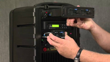 Chcete si složit vlastní přenosný reproduktor s bezdrátovým mikrofonem a baterii?