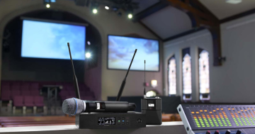 Na co se zaměřit při výběru bezdrátového mikrofonů do ruky pro prezentace a přednášky.