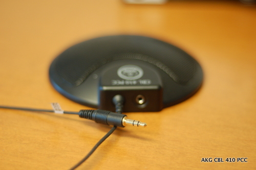 AKG CBL 410 PCC bílý - plochý konferenční mikrofon