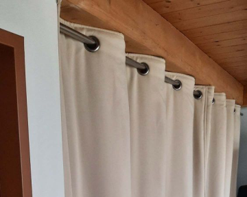 Protihlukové závěsy – efektivní řešení pro omezení hluku