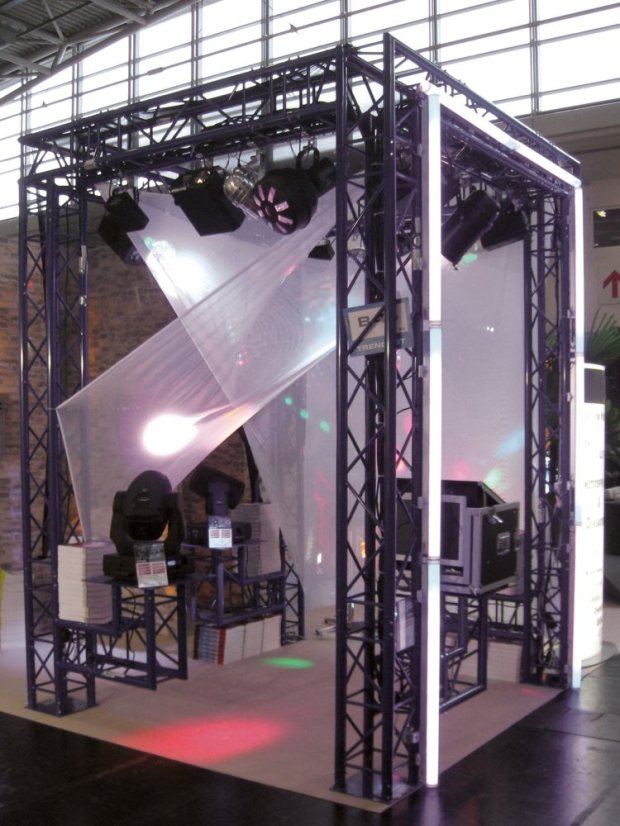 ALUTRUSS DECOLOCK DQ3-S4000 3-Way Cross Beam, černý